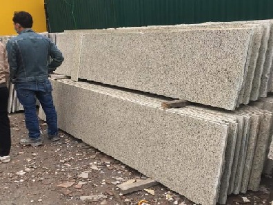 Đá  vàng bình định